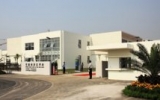 天津市一中杨校长来乐鱼·体育·乐鱼官方网站-乐鱼（中国）建筑座谈，交流中小学校在设计中的注意事项